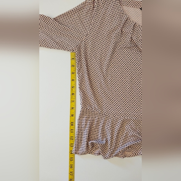 Liz Claiborne Career Womens Size XL Elbow Sleeve Peplum Top Pleated Neck Pink - Picture 2 of 6